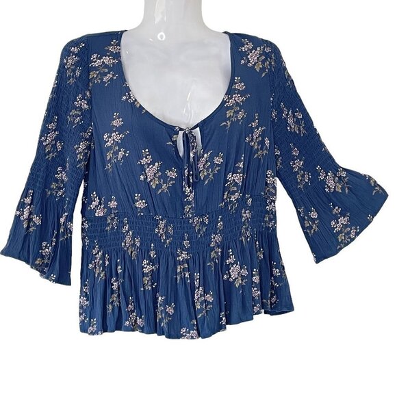 AE Peasant Top Scoop Neck Keyhole Shirred Waist with Peplum and Bell Sleeve - Picture 1 of 8